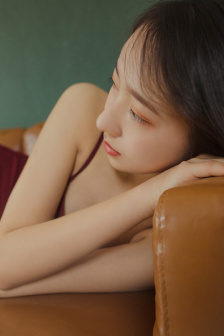 艳阳门无删照片1400还有视频